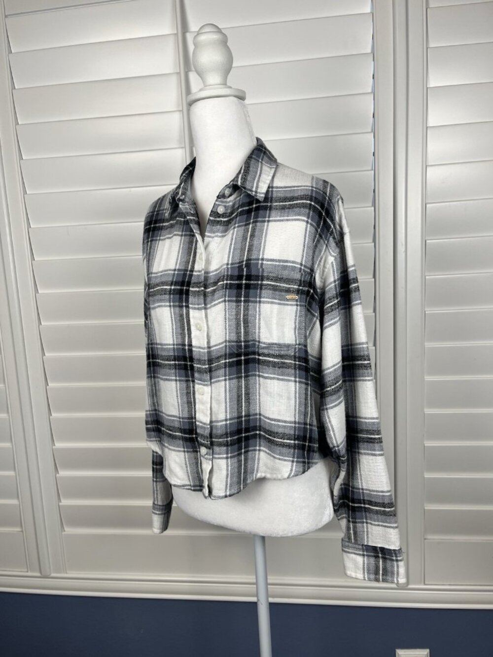 PINK Victoria’s Secret Women’s Plaid Flannel Shirt Black White Relaxed Fit S